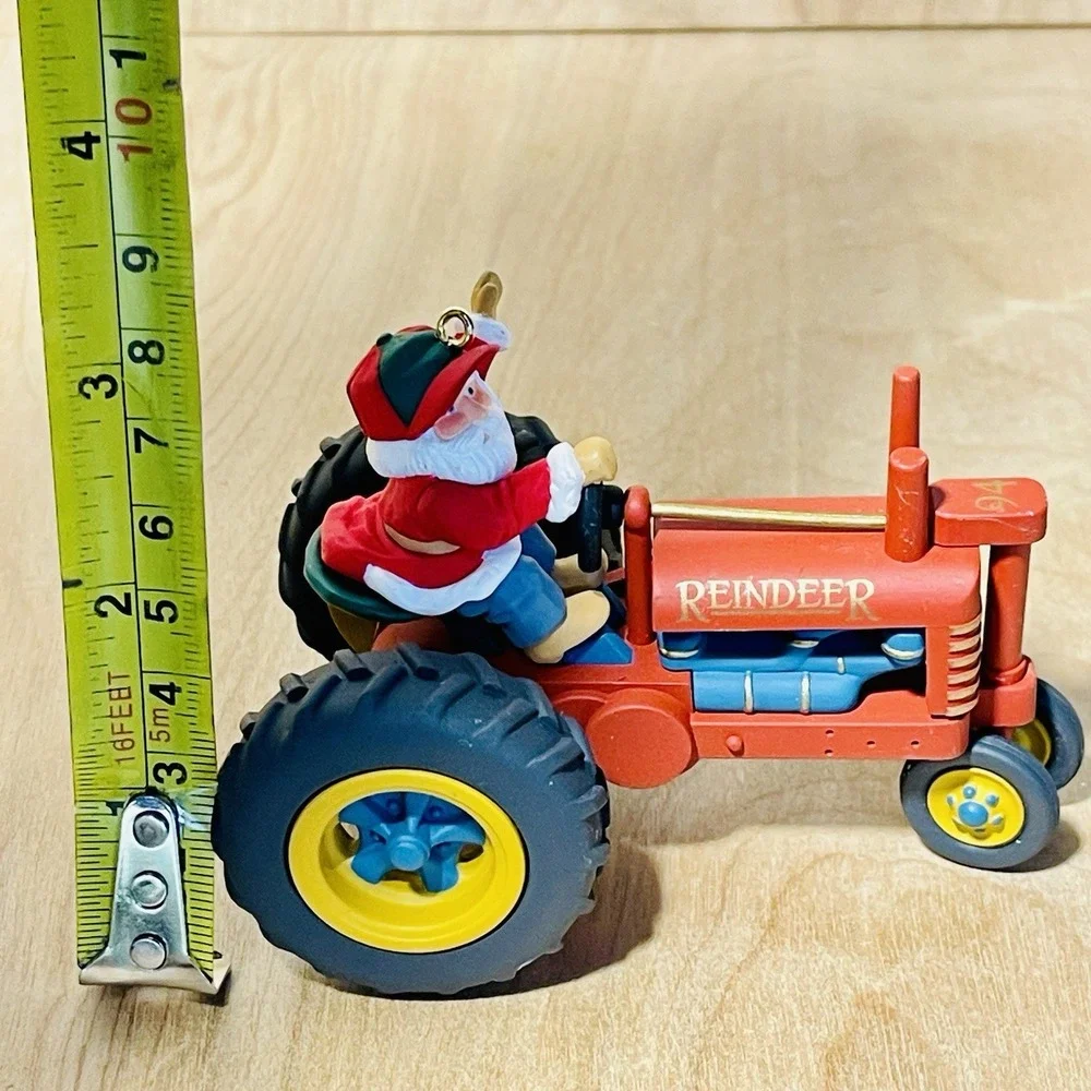 VTG 1994‎ Hallmark Keepsakes Ornament Here Comes Santa Makin Tractor Tracks